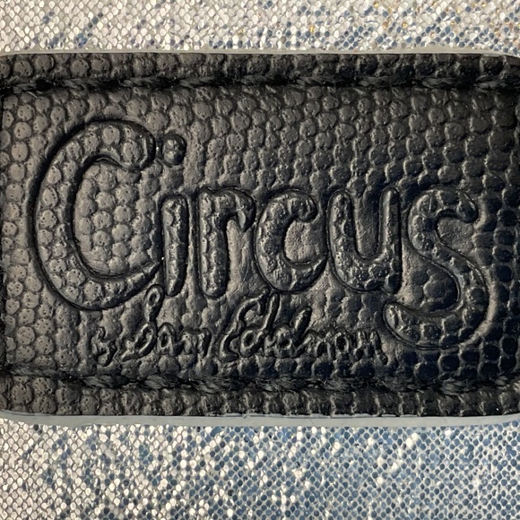 NWOT Circus Sam Edelman Metallic Silver Purse/Black Chain Crossbody Strap/Clutch - Picture 14 of 14